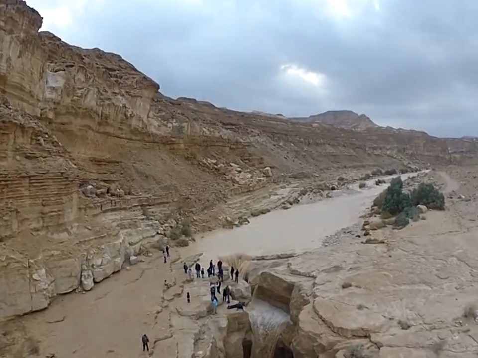 מאסטר ג'יפ טיול שיטפונות